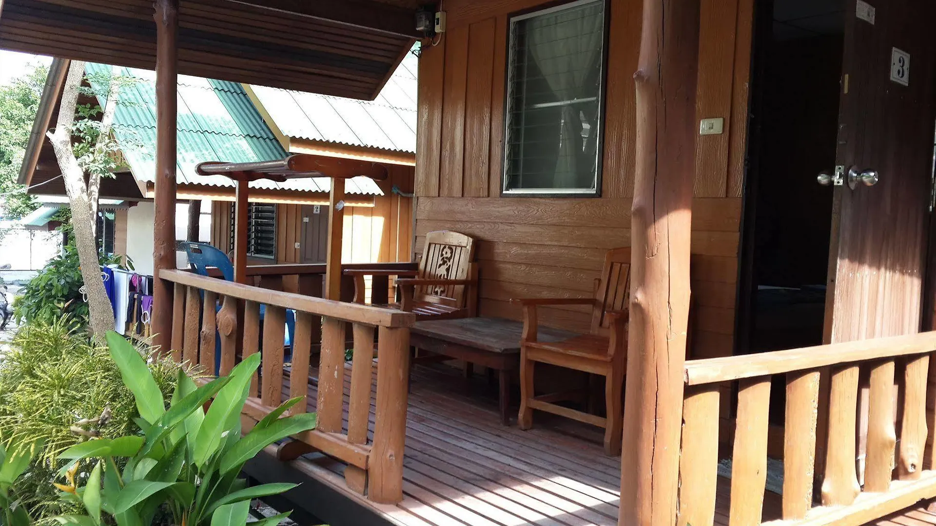Save Bungalows Koh Tao