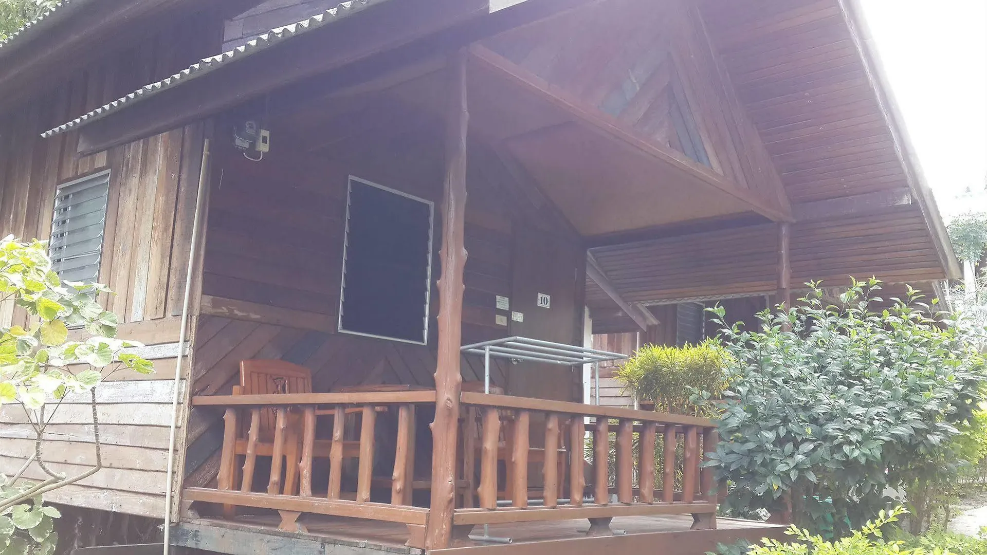 Save Bungalows Koh Tao